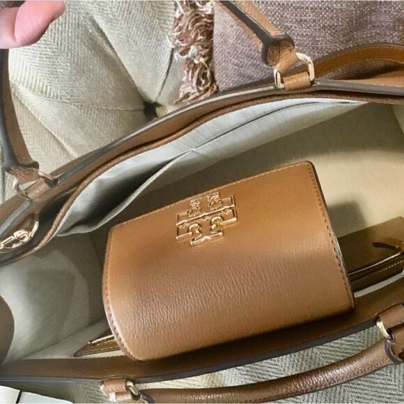 TORY BURCH BRITTEN TOTE HANDBAG CROSSBODY COGNAC GOLD HARDWARE - Picture 11 of 12